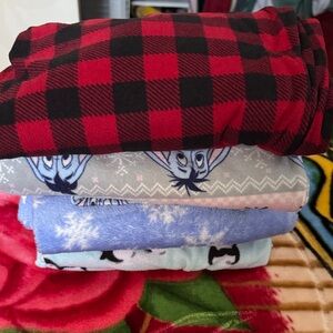 Source Unknown Red and Black Buffalo Plaid Fleece Pajama Top (Stacked Set)